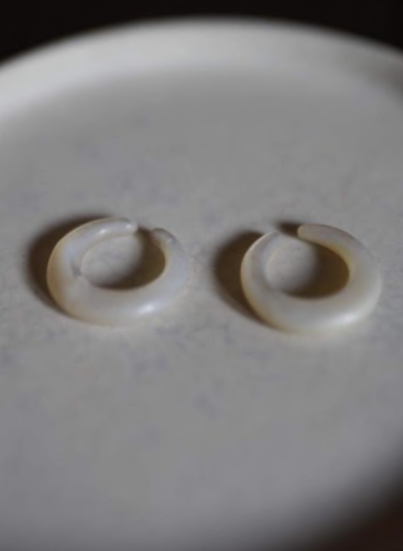 TIM - 2-piece ear cuff / ring mother of pearl - Image 2