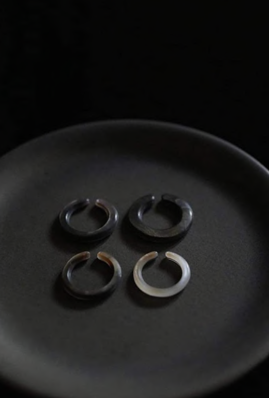 TIM - 2-piece ear cuff / ring mother of pearl - Image 9